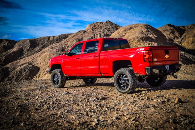 Picture of Silverado Rear Bumper 16-18 Silverado 1500 Powdercoat DV8 Offroad